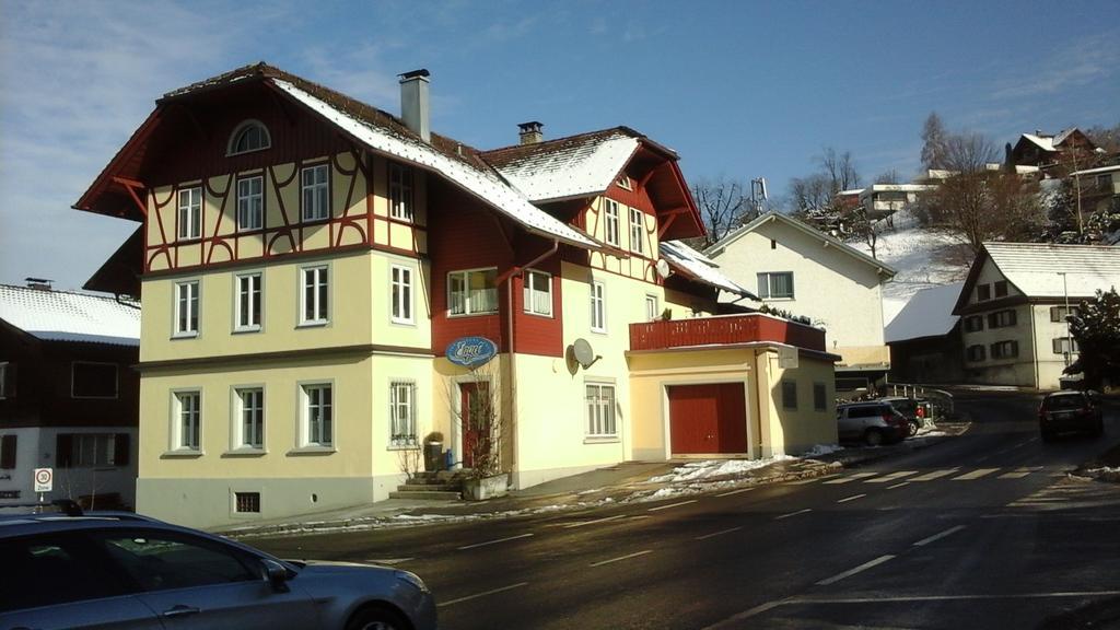 Ferienwohnung Privatzimmer im Gasthaus Engel Dornbirn Exterior foto