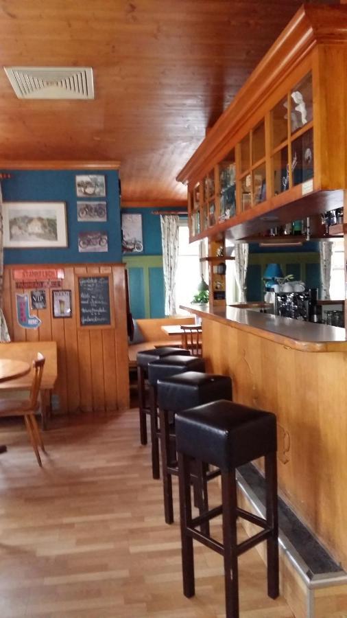Ferienwohnung Privatzimmer im Gasthaus Engel Dornbirn Exterior foto